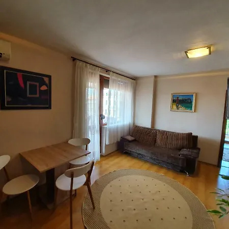 Апартамент В Център С Тераса- Мимоза Apartament Burgas