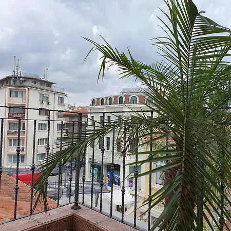 Apartament Апартамент В Център С Тераса- Мимоза Burgas